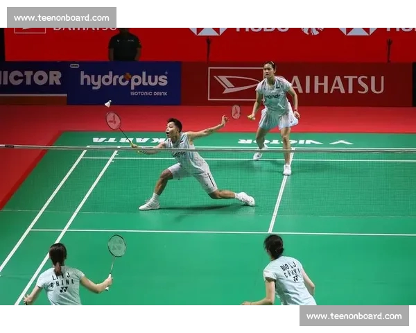 聚焦羽毛球赛事直播精彩瞬间全景呈现高手对决与实时解说互动体验新升级 聚焦羽毛球赛事直播精彩瞬间全景呈现高手对决与实时解说互动体验新升级